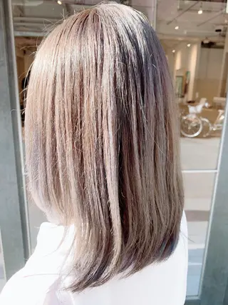 ミディアム ayano ．のヘアスタイル