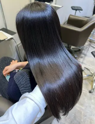 ロング 梅本 有希のヘアスタイル