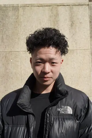 パーマ メンズ 関 晃哉のヘアスタイル