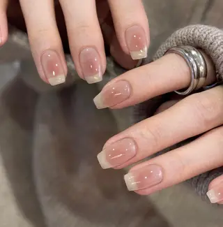 ネイル Pure&Rich Nailのネイルデザイン