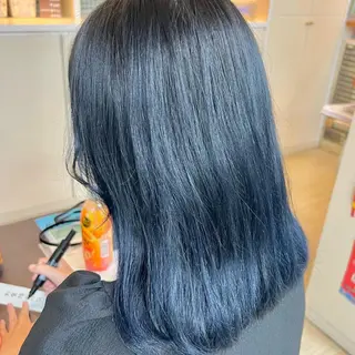 ミディアム カラー 黒崎 美乃里のヘアスタイル