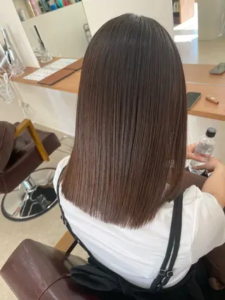 ミディアム 鈴木 梨瑚のヘアスタイル