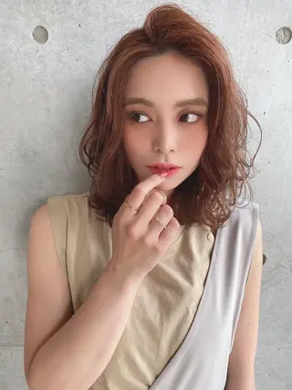 ミディアム カラー ヘアアレンジ Zina 渋谷のヘアスタイル