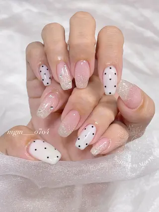 MoON...❤︎ MeGuのネイルデザイン