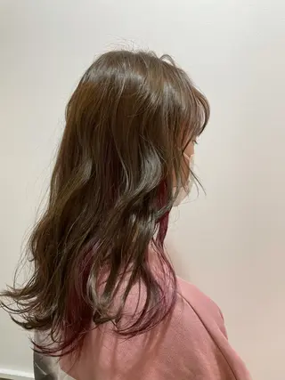ロング カラー 透明感カラー 🩶🩵🩷AIRIのヘアスタイル