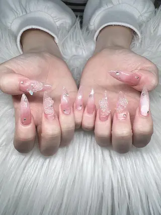 ネイル Lee Nailsのネイルデザイン