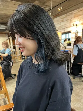 ミディアム カラー ツキノキ ミナのヘアスタイル