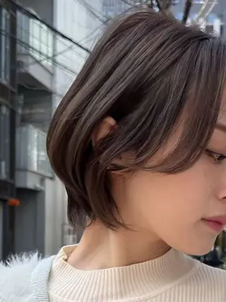 カラー 江坂 misaki のヘアスタイル