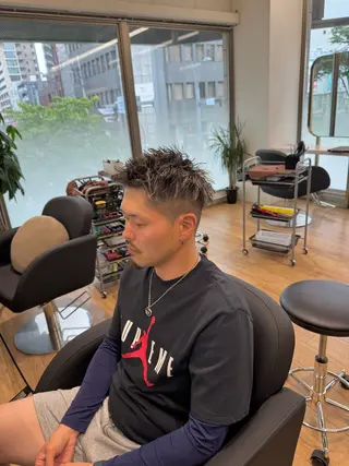 ショート メンズ特化 TAKUYAのヘアスタイル