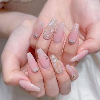 ネイル Queens テイのネイルデザイン
