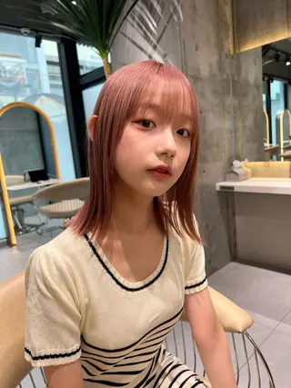 ミディアム カラー ayano.🩵 mielのマツエク・マツパデザイン