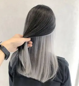 ミディアム カラー エクステ×ブリーチ 😈ちあき😈のヘアスタイル