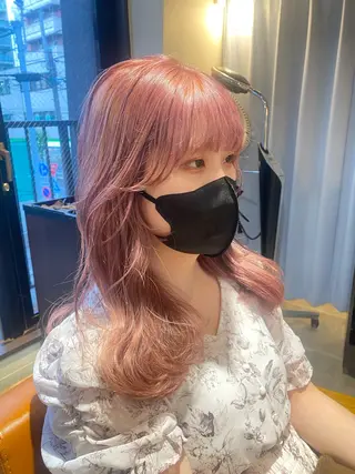 カラー 🩵盛れる顔周り/ 艶カラーemi🩵のヘアスタイル