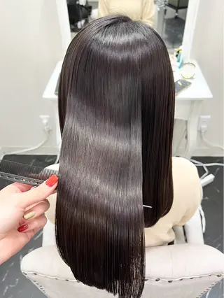 ロング カラー ナガラ エイジのヘアスタイル