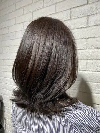 ミディアム カラー 平山 美緒のヘアスタイル
