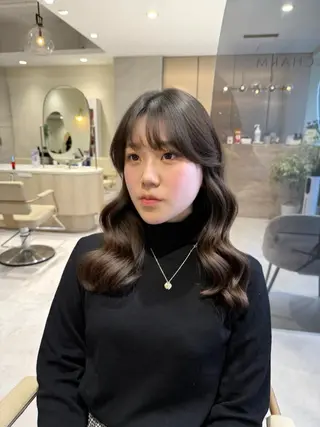 ロング カラー 透明感カラー🌿 グレージュ🐺陽介のヘアスタイル