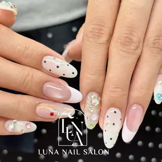 ネイル LUNA Nail salon💕のネイルデザイン