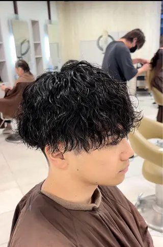 ショート パーマ メンズ ダメージレス縮毛矯正 メンズも歓迎 細谷のヘアスタイル