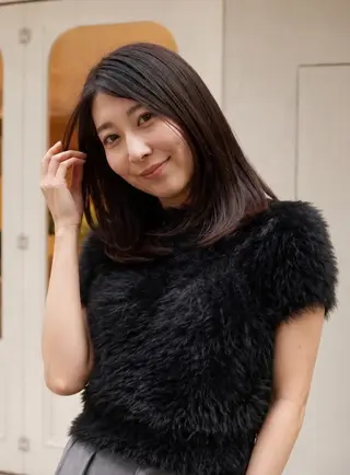 セミロング カラー 梅本 佳容子のヘアスタイル