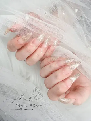 ネイル Luna (Aura nail room)のネイルデザイン