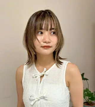 カラー sara ブリーチカラーのヘアスタイル