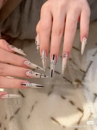 ネイル Dyo Nail_Royalのネイルデザイン