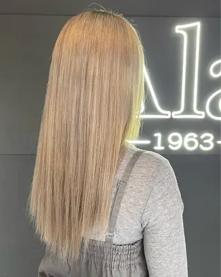 ロング カラー  ︎︎ 寧音のヘアスタイル