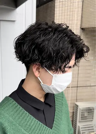 パーマ メンズ アイブロウ 曲がる縮毛矯正 LIBER 岩名のヘアスタイル
