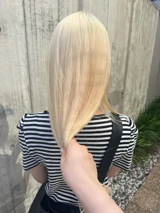 ロング カラー Ravo 西村 優花のヘアスタイル