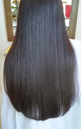 ロング YUKI .のヘアスタイル