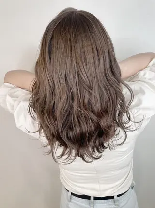 セミロング _WHITE 天神店のヘアスタイル