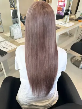 カラー Lia taichiのヘアスタイル