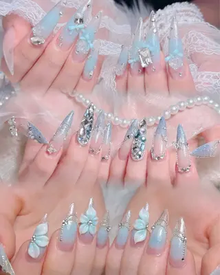 ネイル Lyna 池袋のネイルデザイン