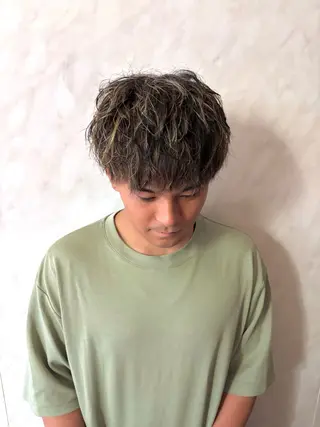 ショート カラー メンズ 本厚木パーマ&曲がる 縮毛/メンズブリーチのヘアスタイル