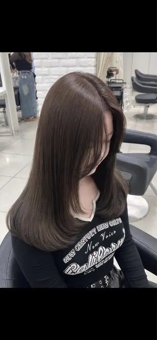 ロング カラー 透明感【カラー支持率 No.1】リノ🪐のヘアスタイル