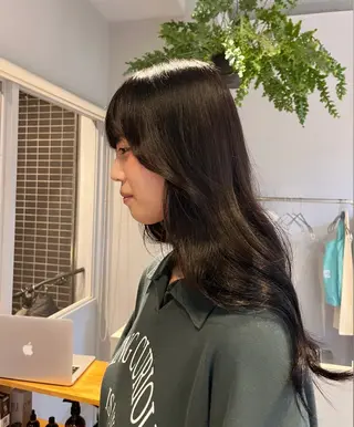 ロング イトノ リュウのヘアスタイル