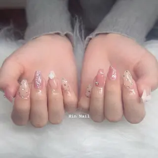 ネイル Hin Nailのネイルデザイン