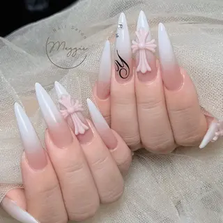 ネイル Maggie Nail🦩のネイルデザイン