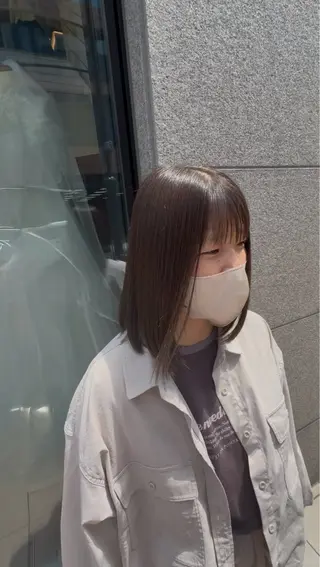 ミディアム カラー 小田 美沙紀のヘアスタイル