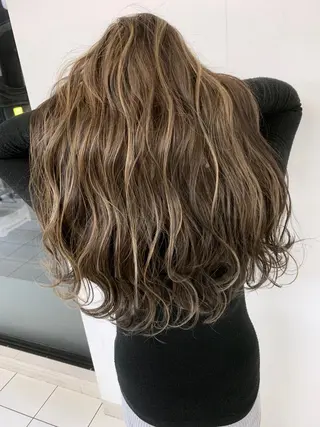 ロング 穐田 司樹のヘアスタイル