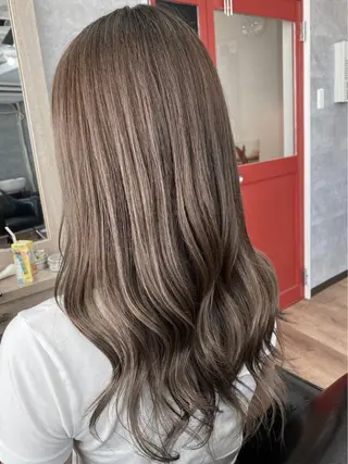 ロング ＳＨＩ ＺＵのヘアスタイル