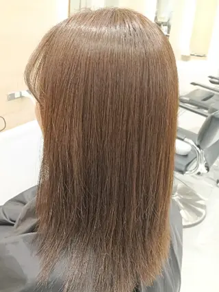 ミディアム ほんま ひろみのヘアスタイル