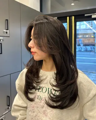 ロング 大人レイヤー/艶美髪 🇺🇸TOMONAのヘアスタイル