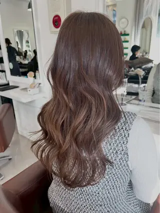 ロング カラー 森 彩夏のヘアスタイル