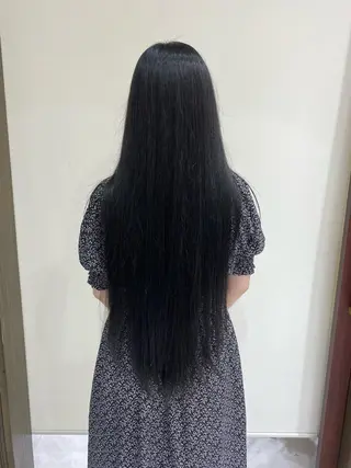 ロング カラー 佐藤 優衣のヘアスタイル