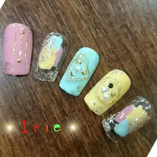 カラー パーマ ヘアアレンジ メンズ キッズ ネイル 與儀 知佳のネイルデザイン