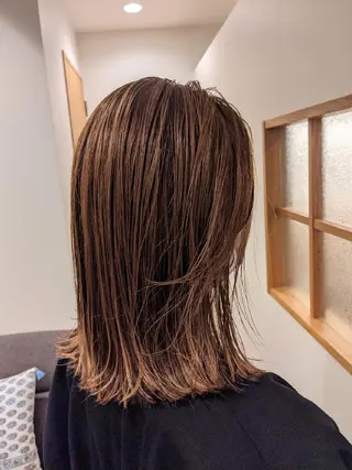 ミディアム カラー マエハラ ナナのヘアスタイル