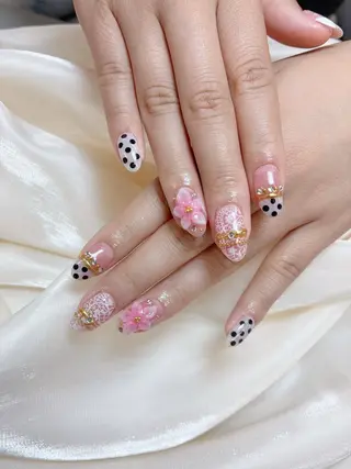 ネイル 佐藤 依娜のネイルデザイン