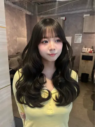 セミロング カラー ヘアアレンジ 🌱巴結生🌿グレー ジュ☁️ミルクティーのヘアスタイル