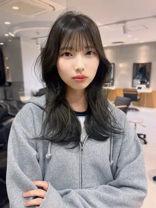 セミロング カラー 谷川が作る熊本1🥇 レイヤーカットのヘアスタイル